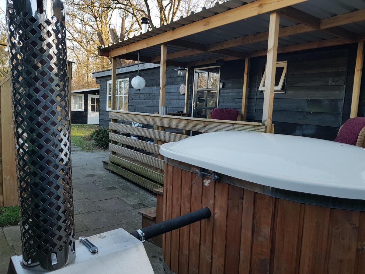 Chalet 2 Pers Met Hottub - Aan De Bosrand - Ijsselmeer - Gaasterland - Bos Rijs Extérieur photo